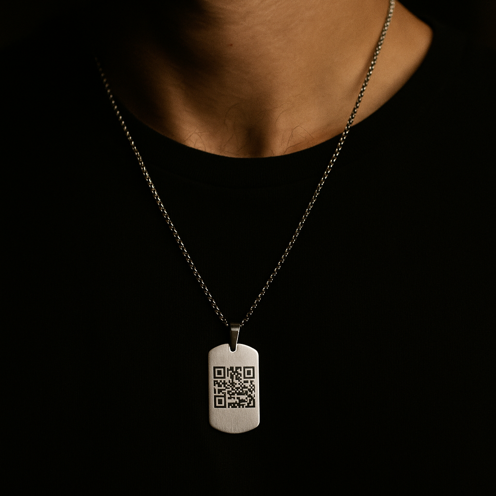 Muška ogrlica s gravurom QR kod-a