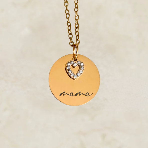 Ogrlica s gravurom i privjeskom srca