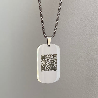 Muška ogrlica s gravurom QR kod-a