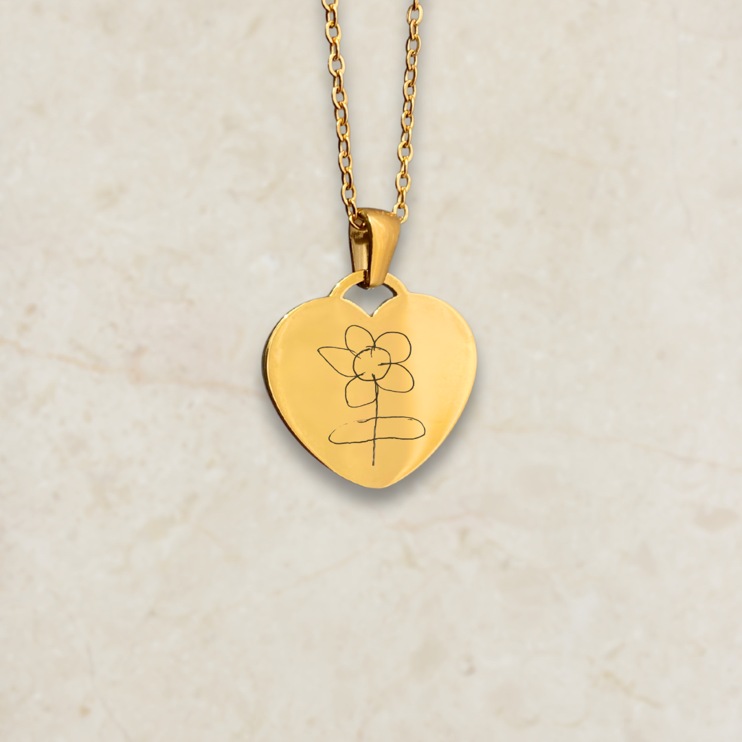 Ogrlica s gravurom rukopisa/crteža na medaljonu srca